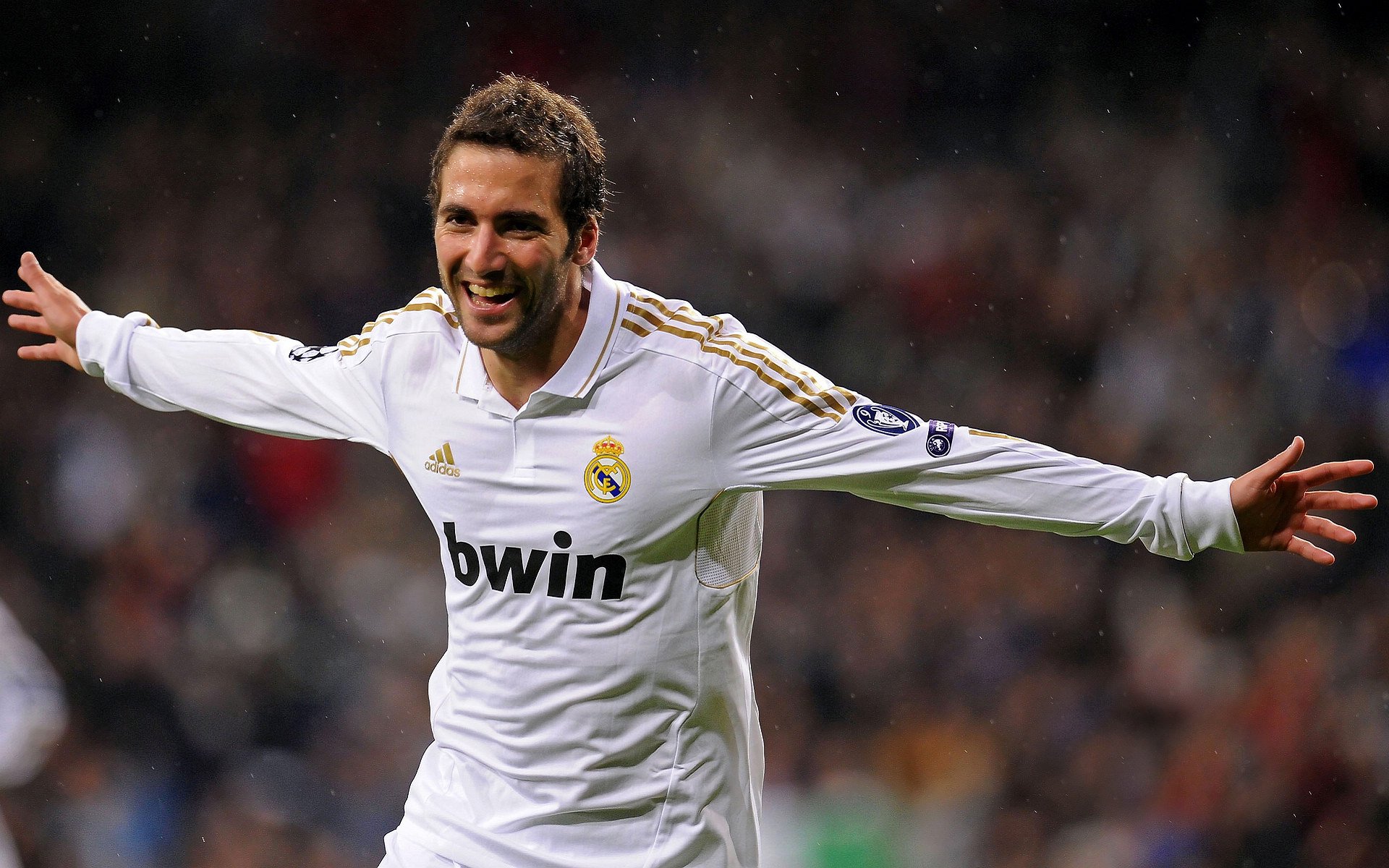 库里火热状态引领凯尔特人，魔术难挡三分雨