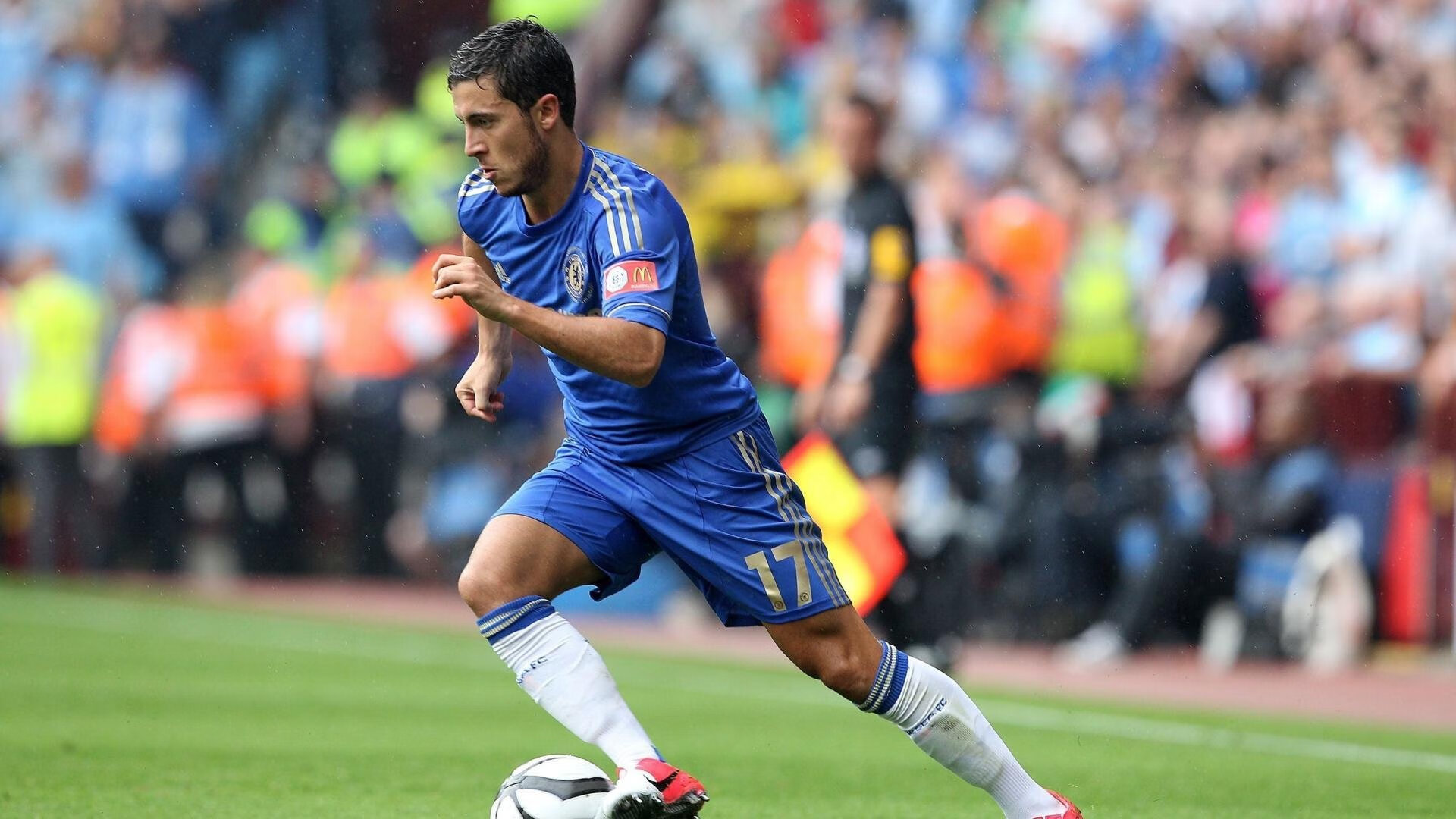 FB体育赛事-梅西连续得分拉开差距，巴萨一波带走佛罗伦萨—独步足坛的艺术与统治力