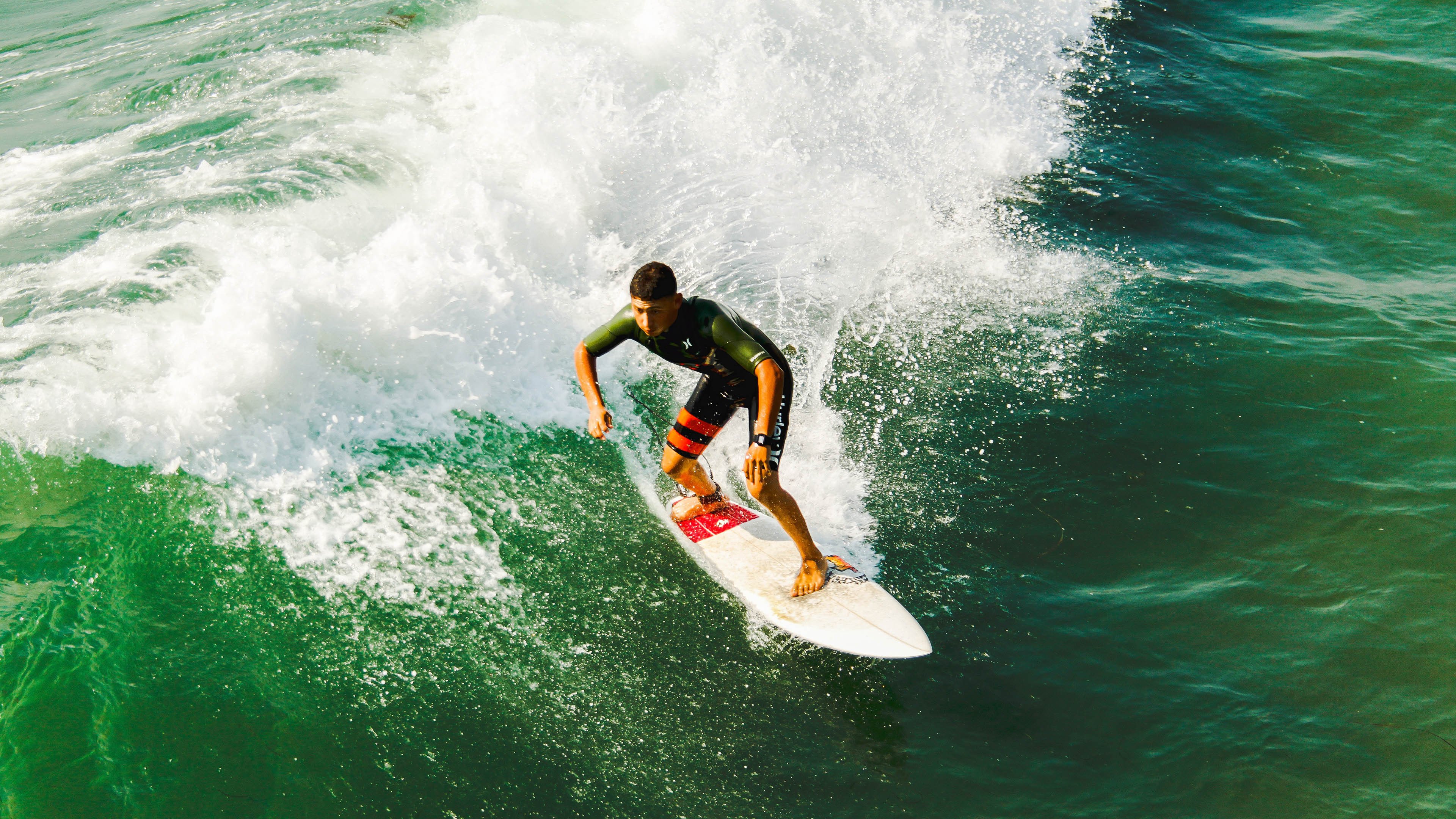 梅西连续得分拉开差距，巴萨一波带走佛罗伦萨—独步足坛的艺术与统治力